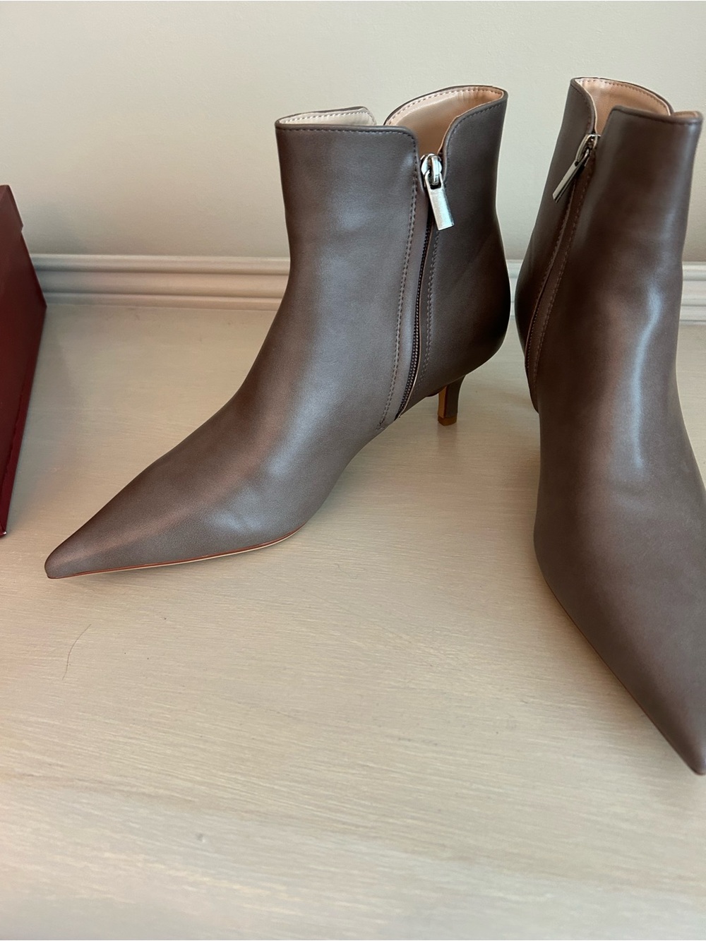 Women's Taupe Pointed-Toe Ankle Boots with Side Zip